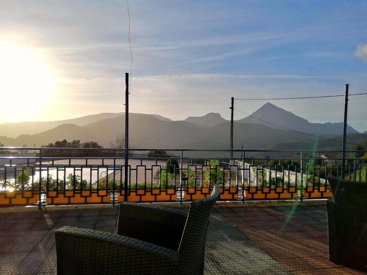 Uxarte -Alojamiento, Restaurante Y Piscinas 2* Arrasate/Mondragon
