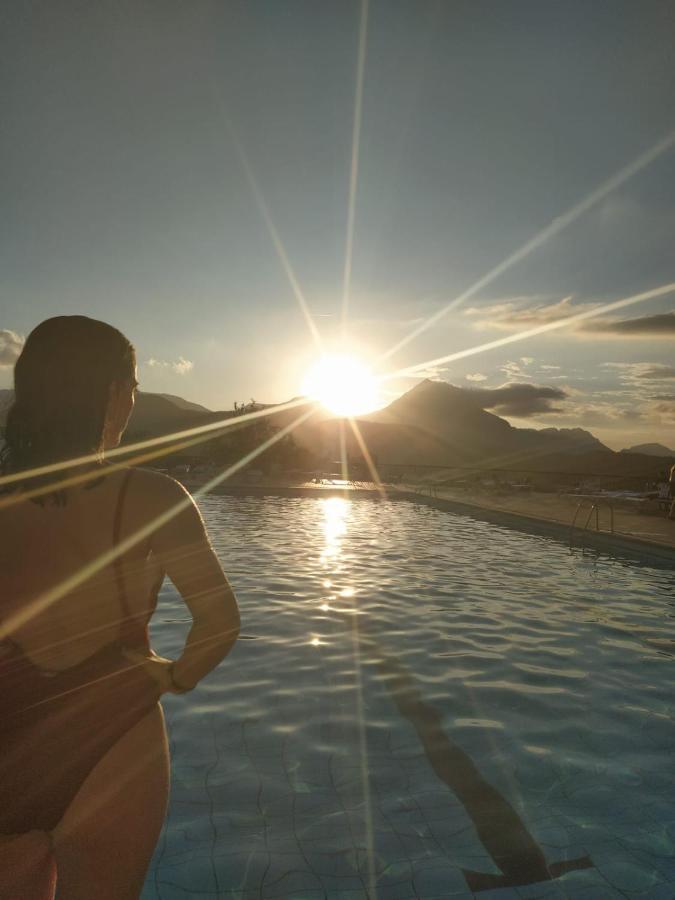 Guest house Uxarte -Alojamiento, Restaurante Y Piscinas 2*